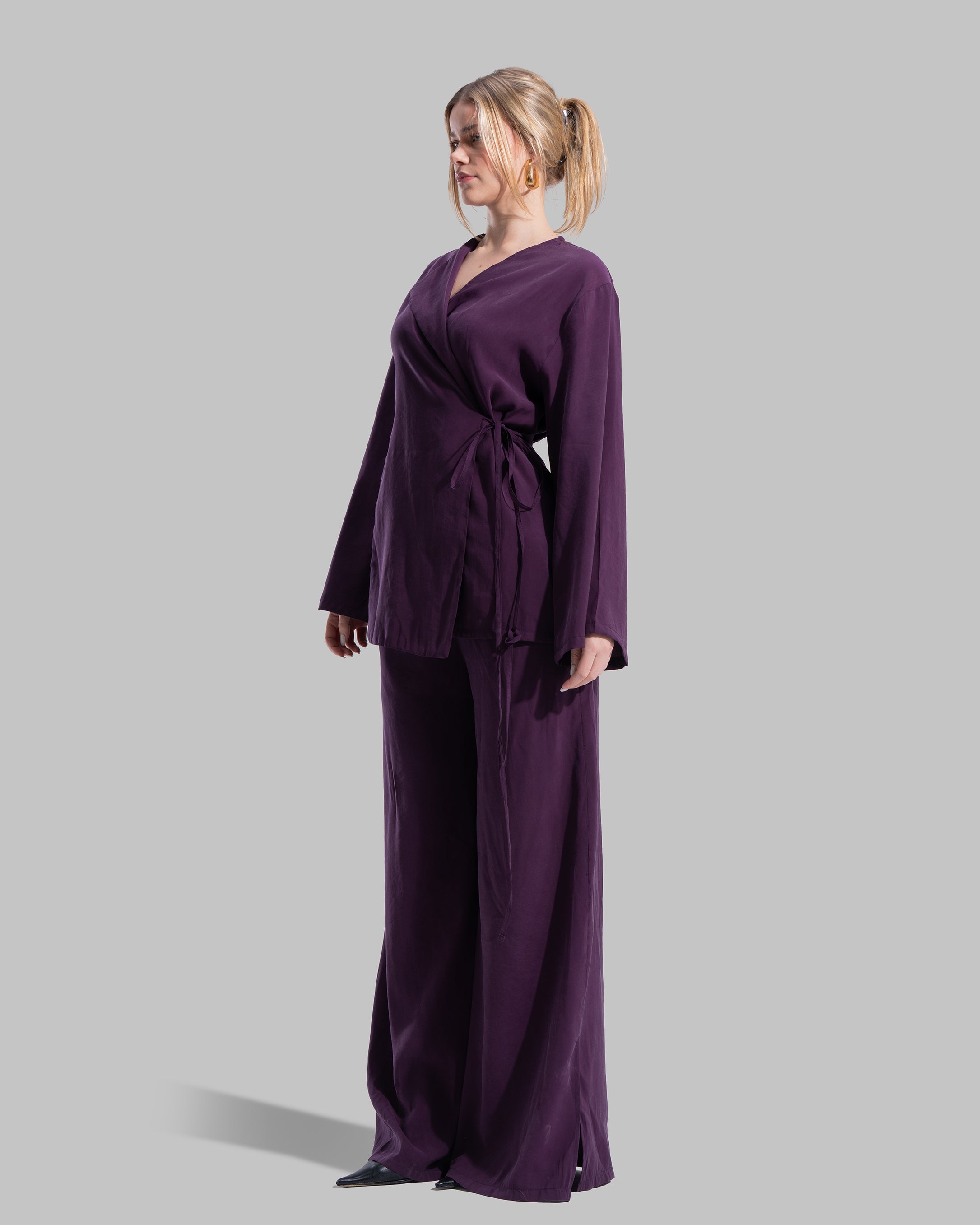 Oversized wrap-style cardigan with a lapel collar