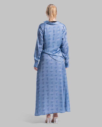 V-neck Blouse with a lapel collar and long sleeves