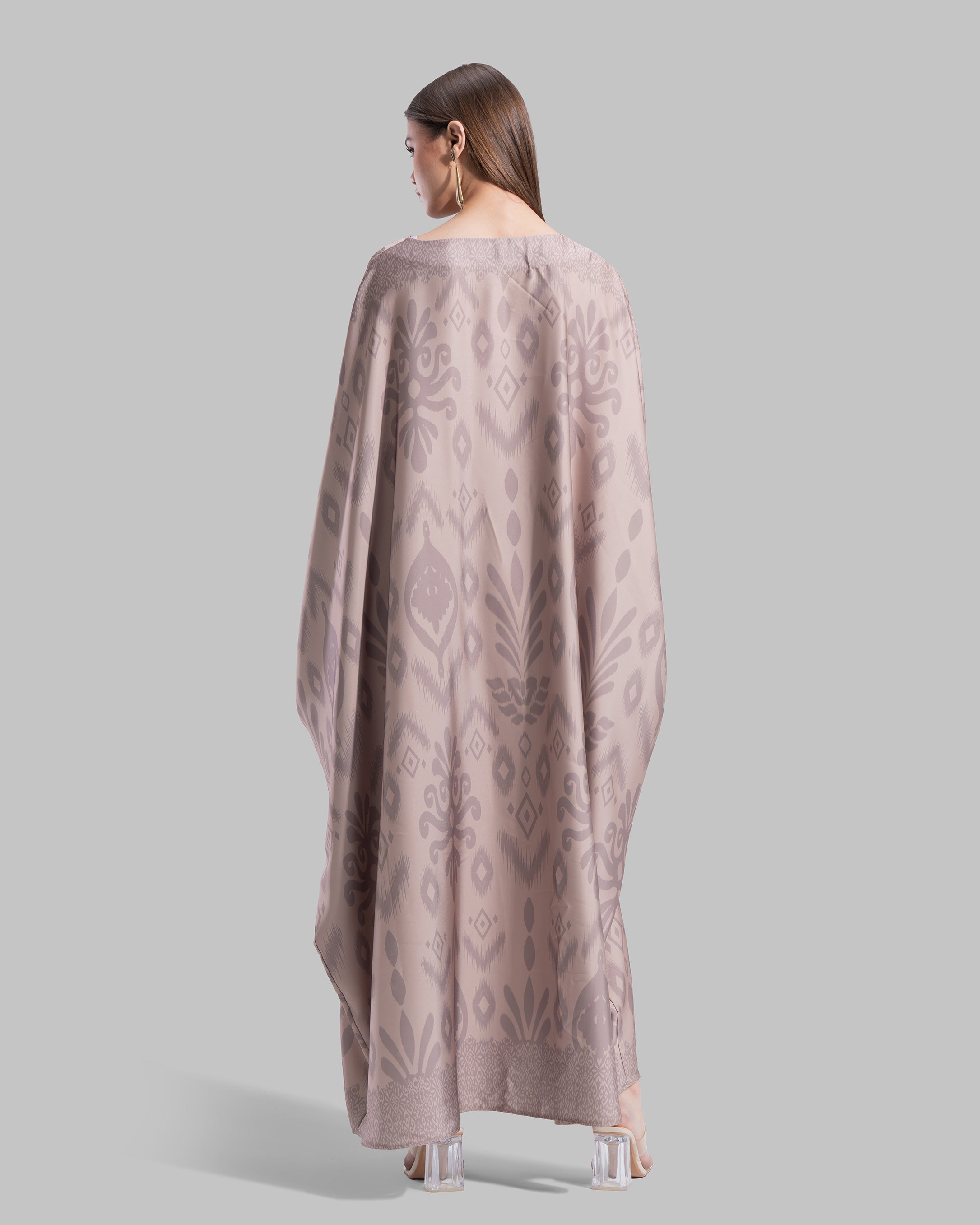 Oversized satin kaftan.