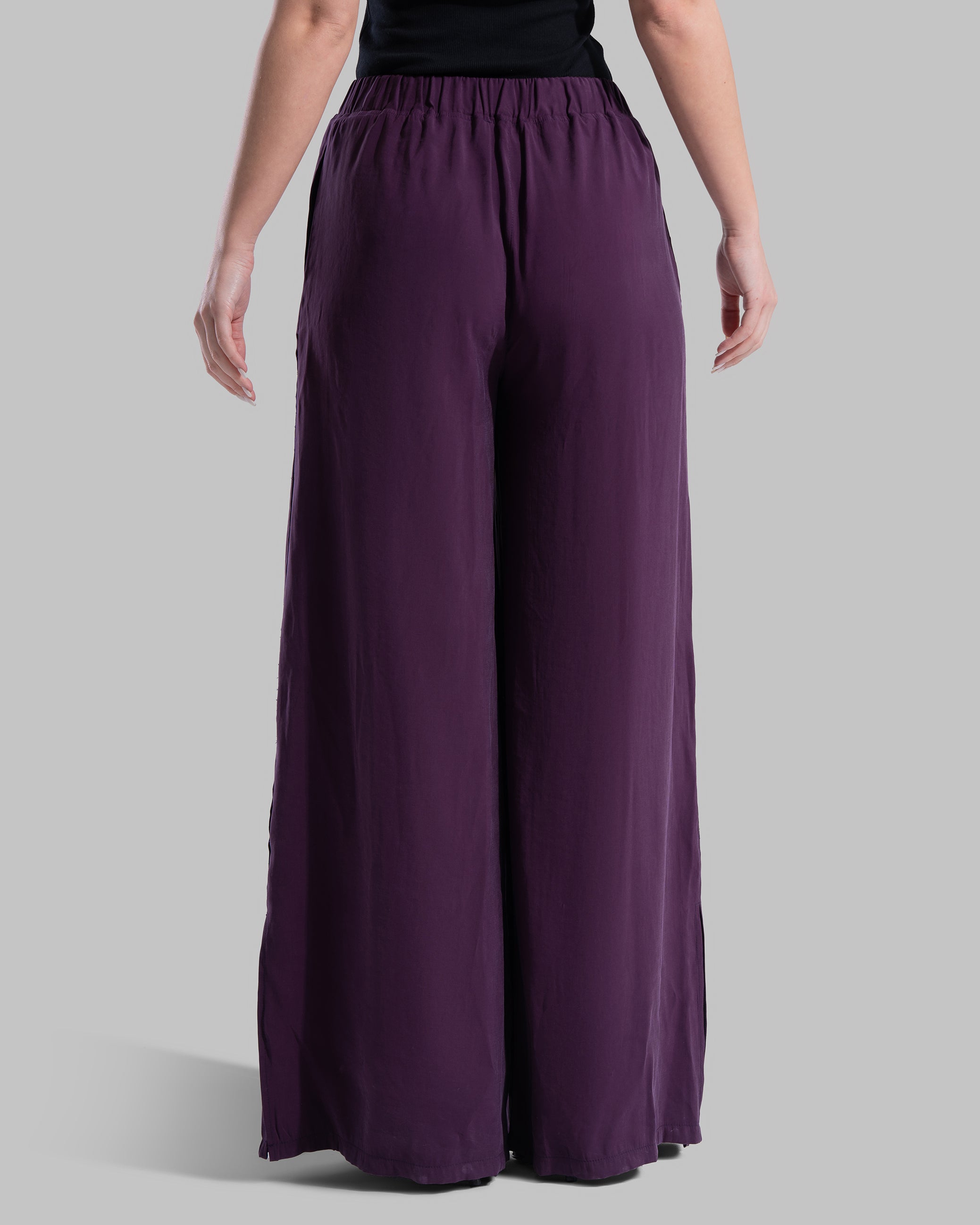 Relaxed-fit wide-leg Pants with an elastic waistband
