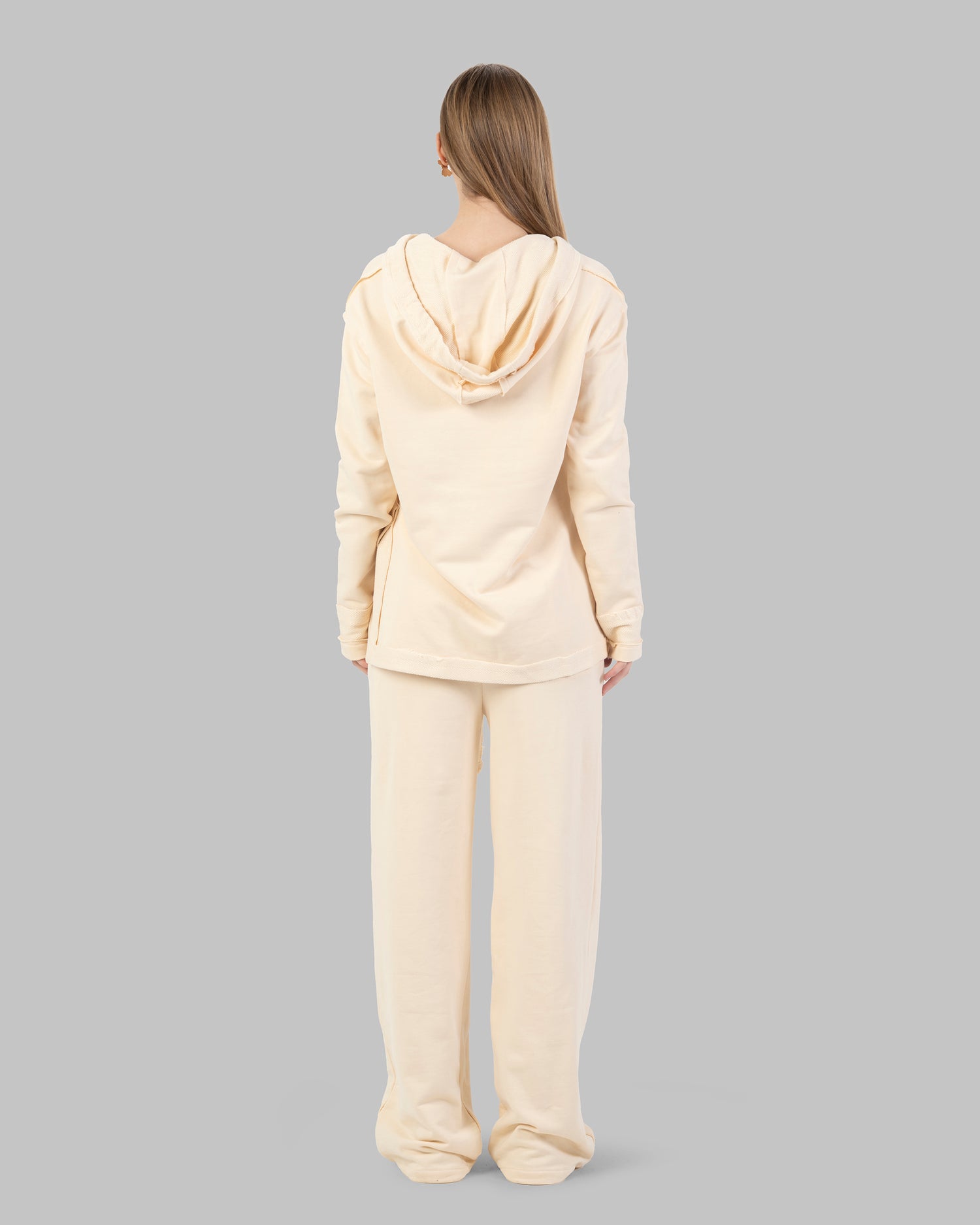 High-waist wide-leg pants in soft fabric.
