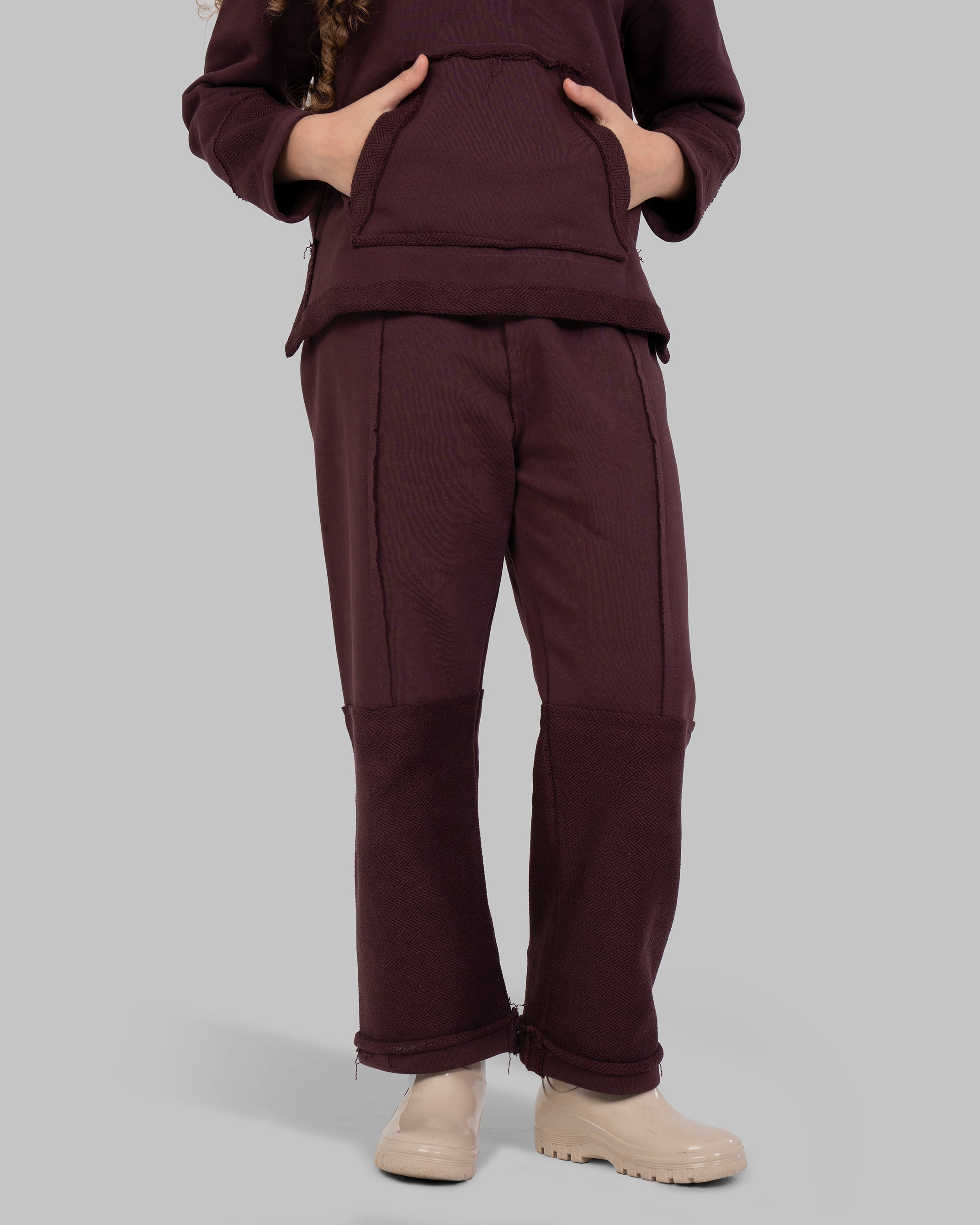 بنطلون واسع الساق بدون تشطيب