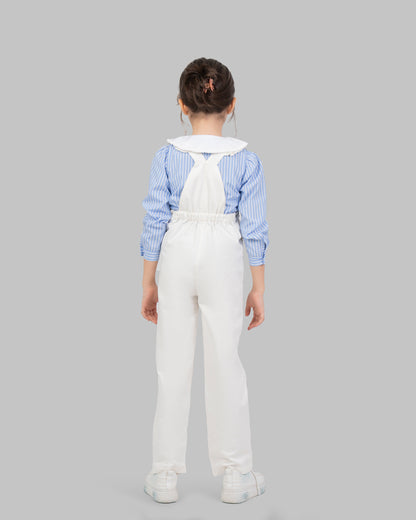 jumpsuit in flashy colors with adjustable shoulder straps and ruffle detailing.