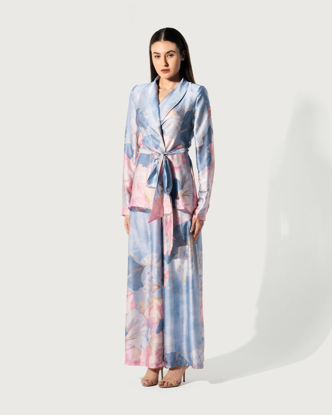 بليزر زهور ساتان مع حزام